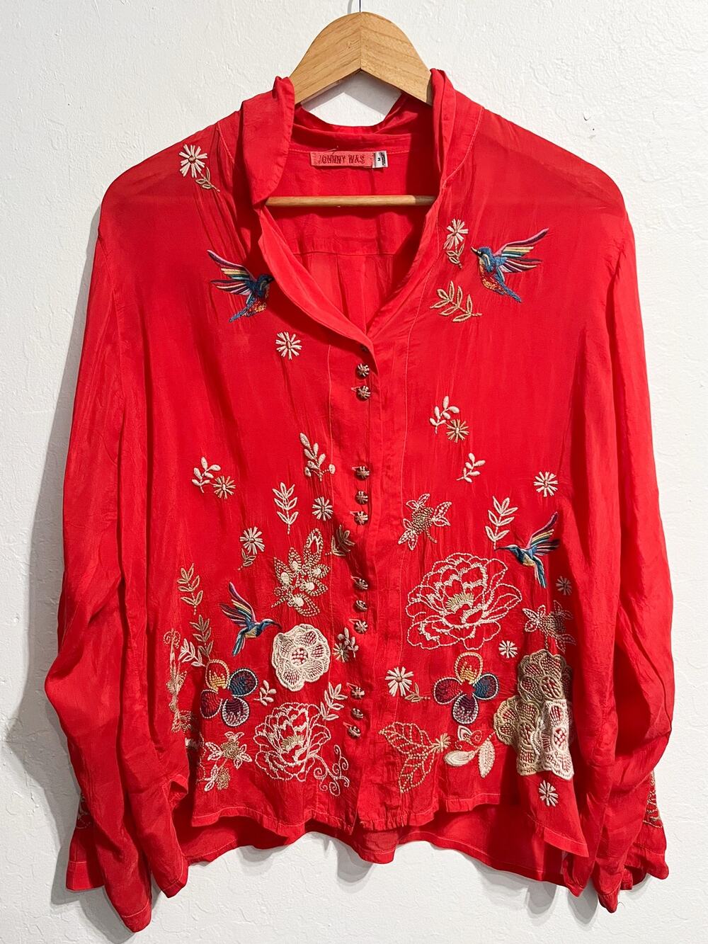 Johnny Was Shirt Medium Button Down Embroidered HUmming Bird Flowers Boho Red